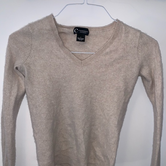 Bloomingdale’s Cashmere Sweater - Picture 3 of 3